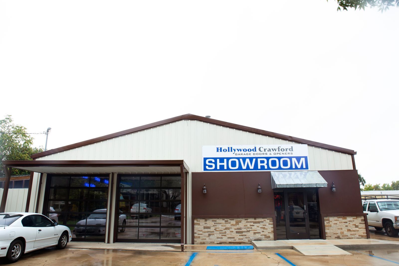 Hollywood Crawford-Garage Doors & Openers — Image 6