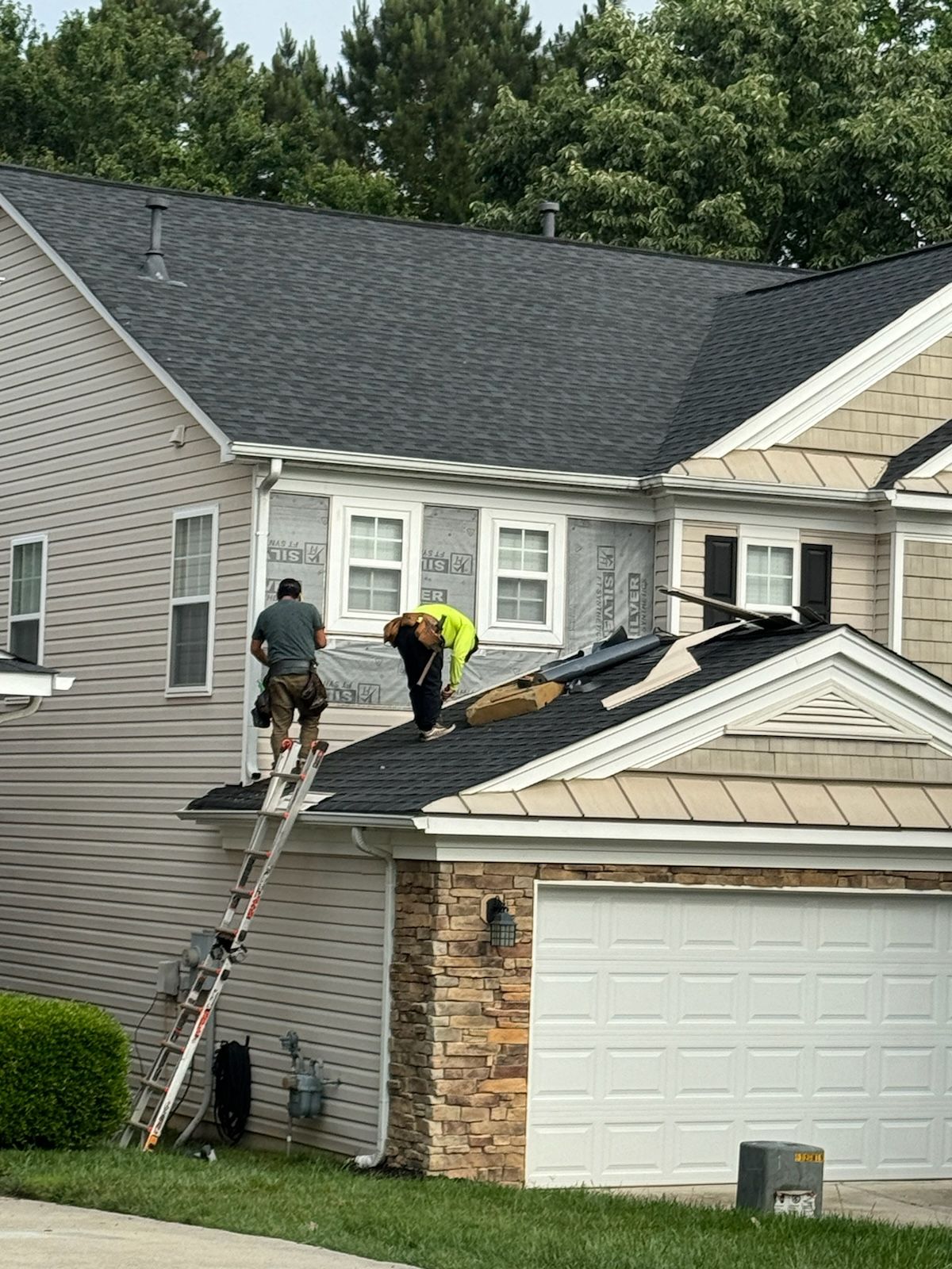 Simple Construction Roofing — Image 4